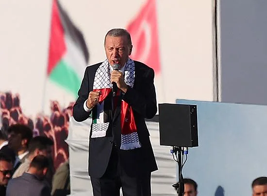 ארדואן נואם באיסטנבול