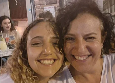 מירב לשם-גונן ובתה רומי