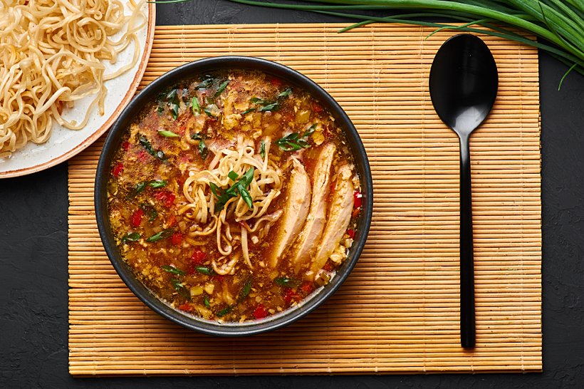 מרק סיני חמוץ-חריף