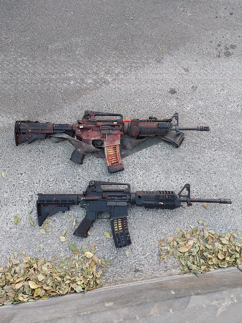 נשקים שנתפסו ברכבם של חוליית המחבלים שחוסלה בטולכרם