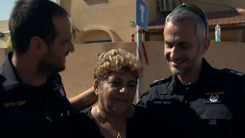 רחל אדרי והשוטרים שהצילו את חייה