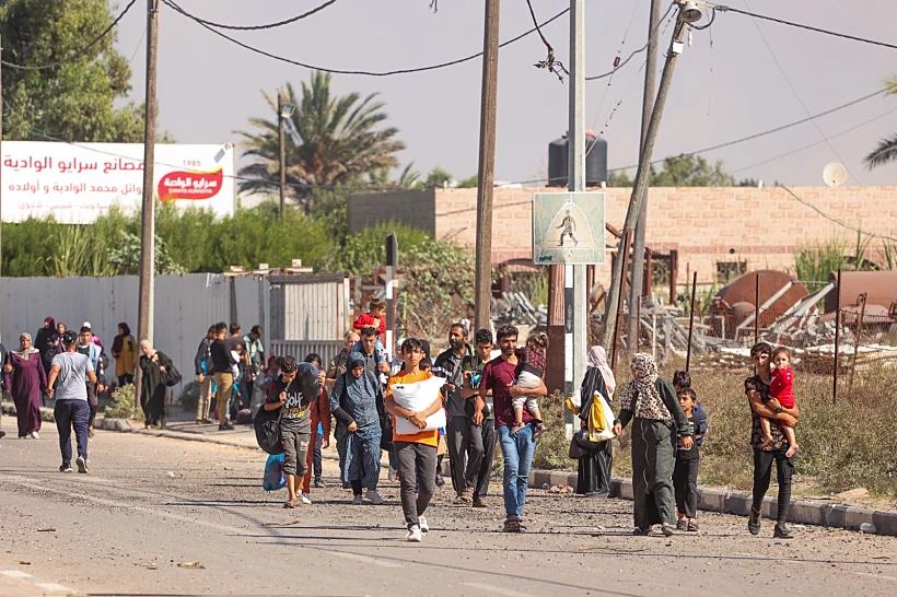 מפונים מתפנים עזתים