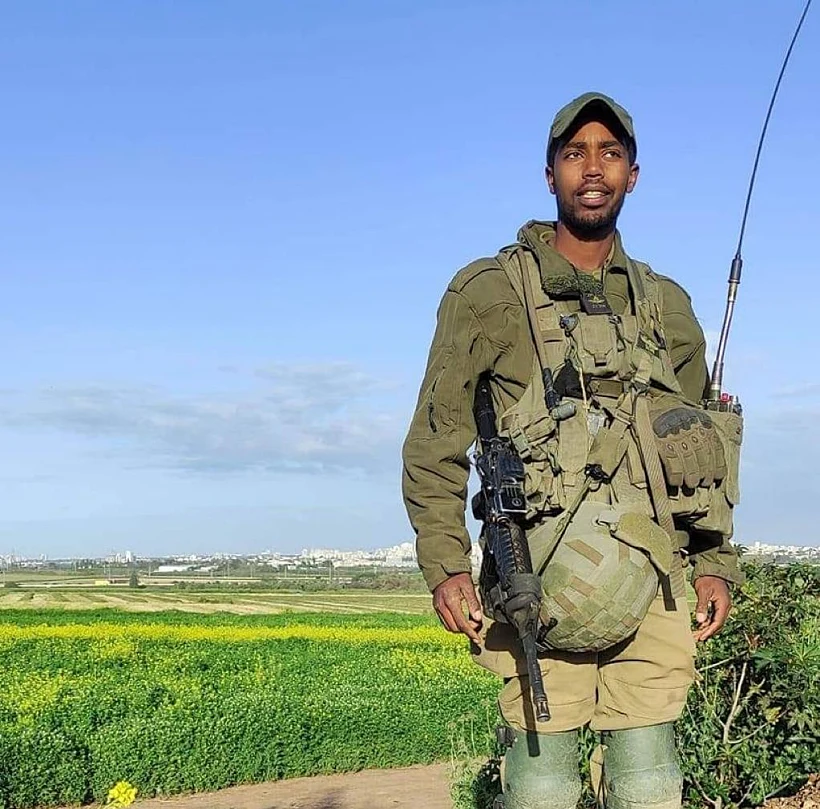 סמ"ר יהונתן יצחק סמו, לוחם צנחנים שנפל בקרב במרכז הרצועה