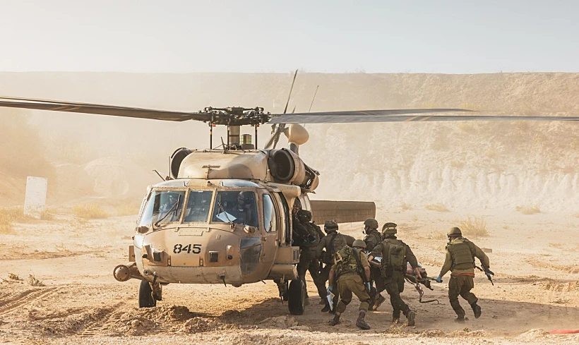 פינוי פצועים על ידי מסוקי החילוץ ויחידה 669