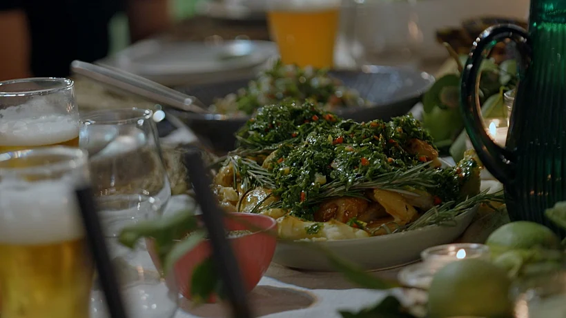 התוספת שאתם צריכים מעל הבשר: מתכון לצ'ימיצ'ורי חריף של אסף גרניט