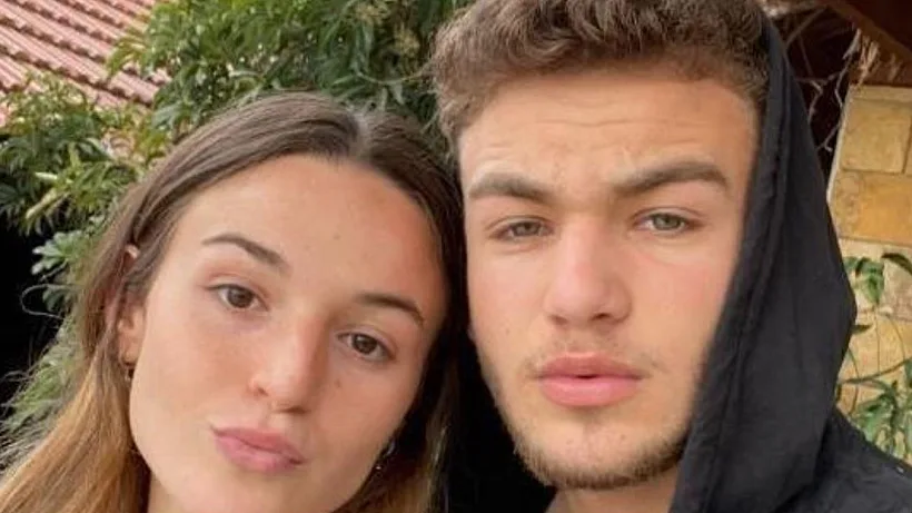 מיה רגב ואחיה איתי, שעדיין בשבי בעזה