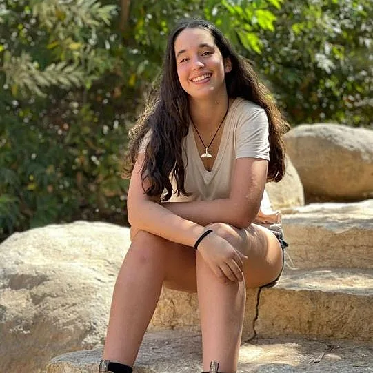 גלי טרשנסקי ששוחררה הערב משבי חמאס חרבות ברזל