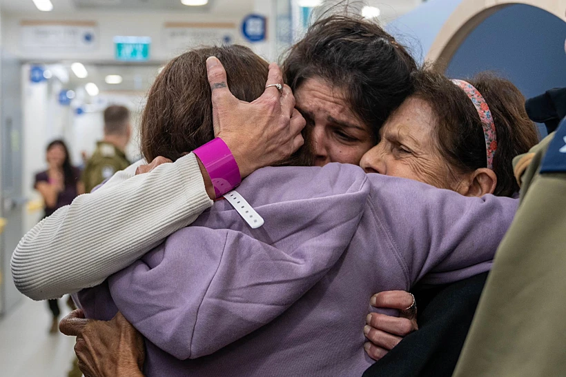 עמית סוסנה מתאחדת עם בני משפחתה