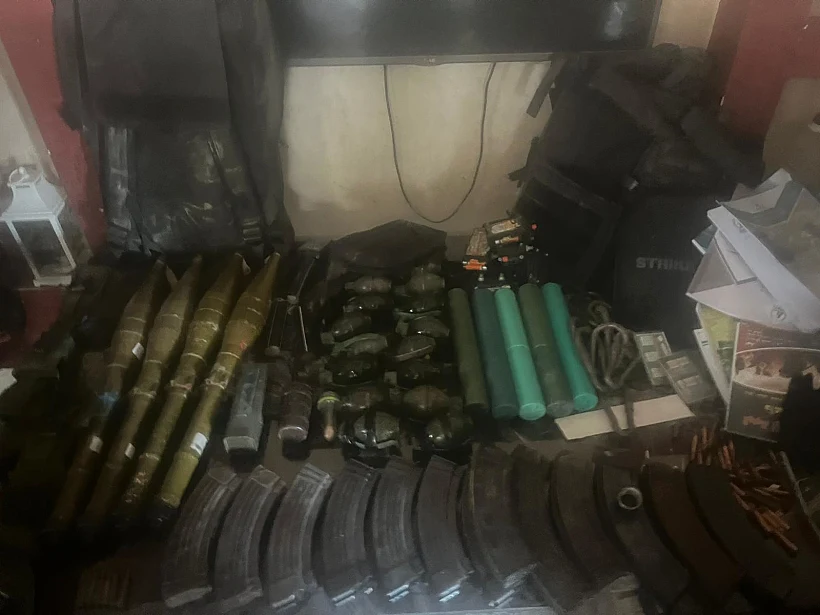 אמל״ח שאותר במפקדה צבאית בשג'אעיה