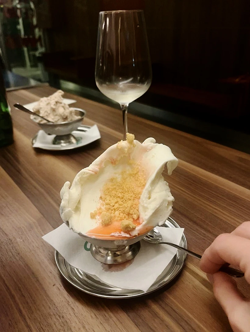 קסטה, אייל שני