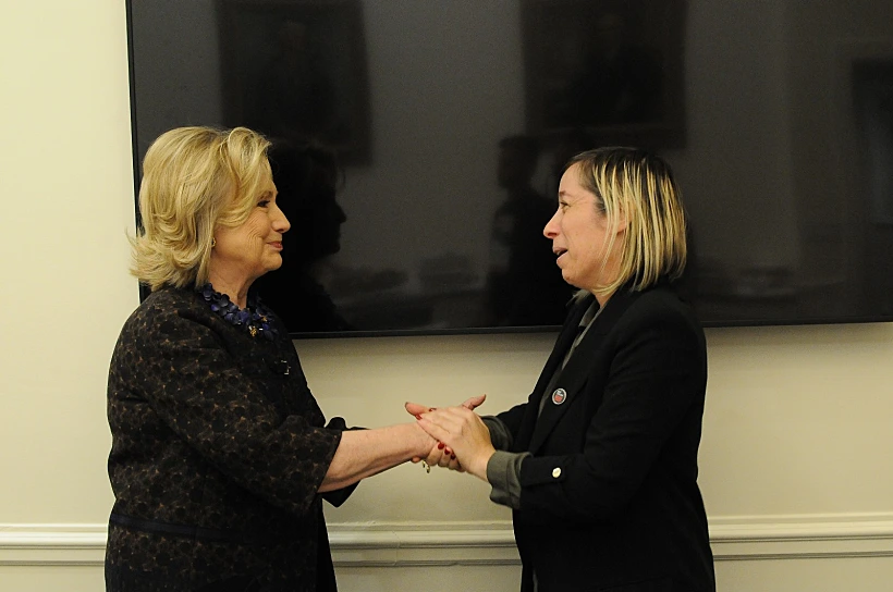 הילרי קלינטון במפגש עם משפחות החטופים