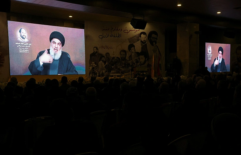 הקרנת נאום נסראללה בעיר בעלבכ, לבנון