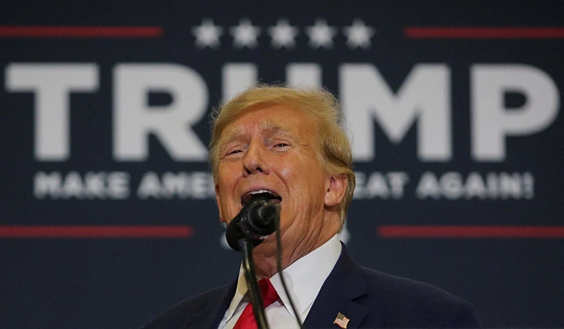 טראמפ נואם באייווה