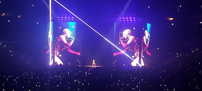 דוג'ה קאט בשיקגו