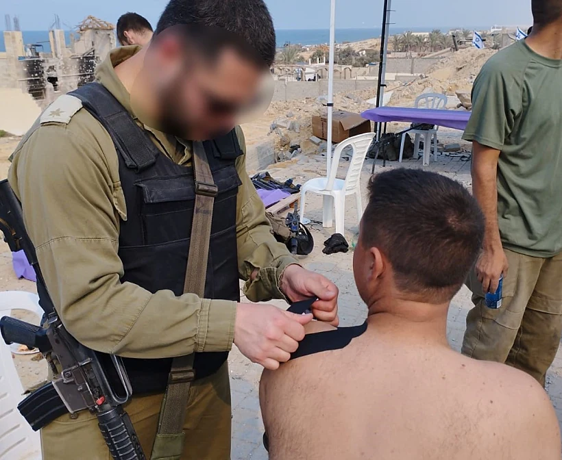 חיילי צה"ל ברצועה חיל הרפואה