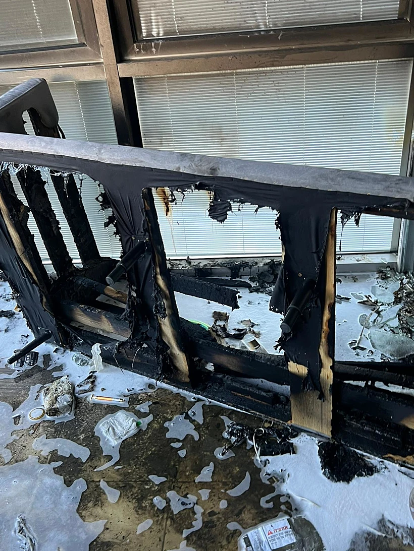 כוחות כיבוי והצלה ליד הבניין בו פרצה השריפה בדיזנגוף