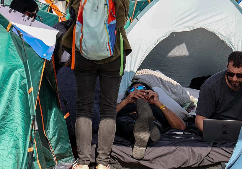 מאהל משפחות החטופים בקיסריה