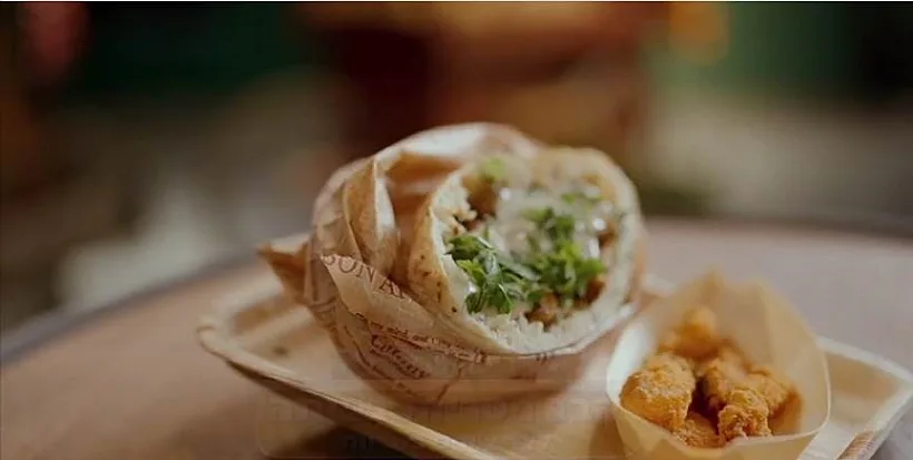 קבב פטריות בפיתה עם טחינה ועמבה