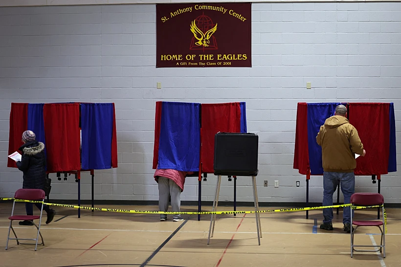 מצביעים בקלפיות של הפריימריז הרפובליקניים