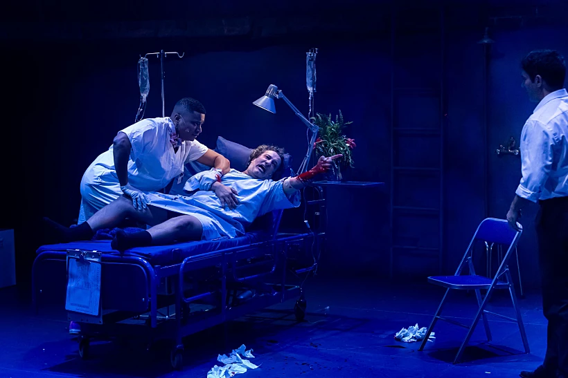 "מלאכים באמריקה"