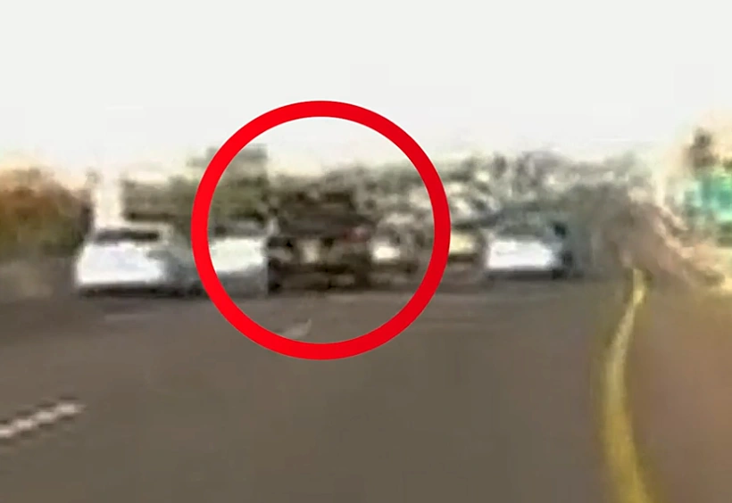 רכבו של גו'מעה במרדף אחרי רכבה של שני בכר