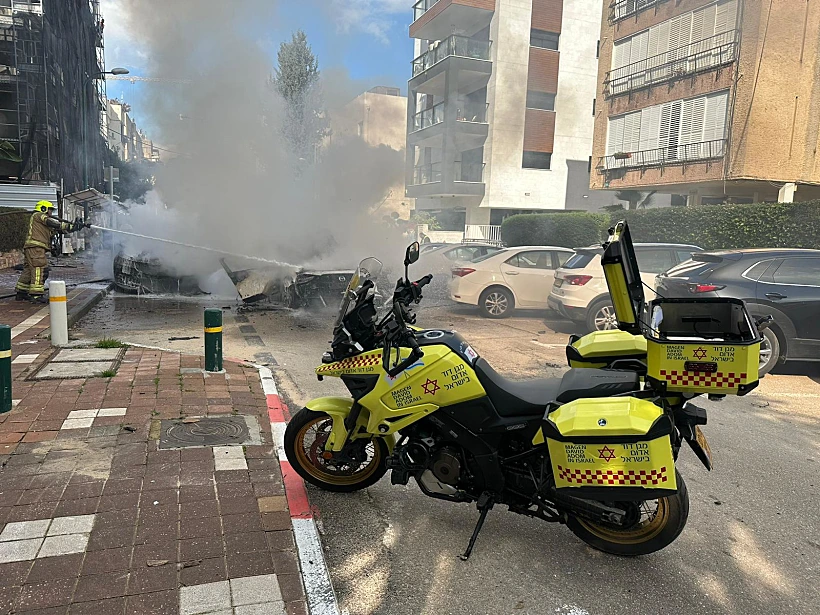 זירת פיצוץ הרכב בפתח תקווה
