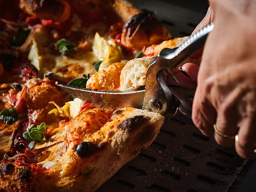 שלחמך, פיצה