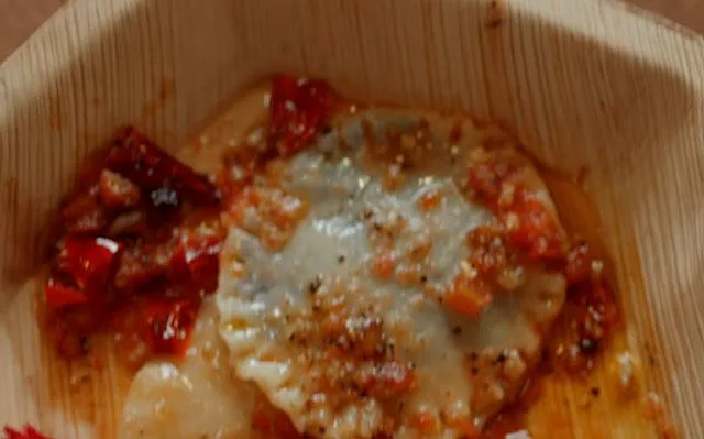 רביולי עם פרחים במילוי טרשי תפוחי אדמה