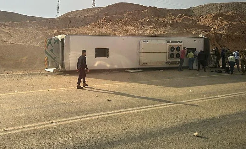 האוטובוס שהתהפך בכביש 90