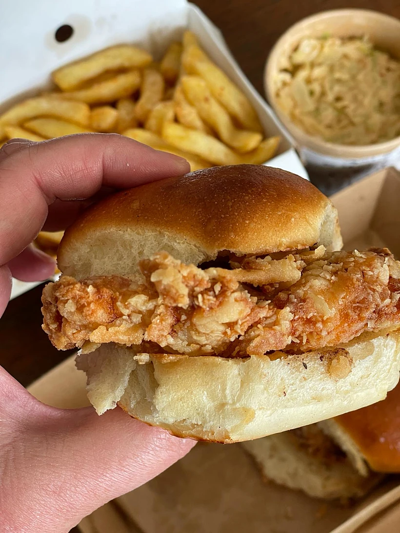 פרייד צ'יקן של הרצל 16