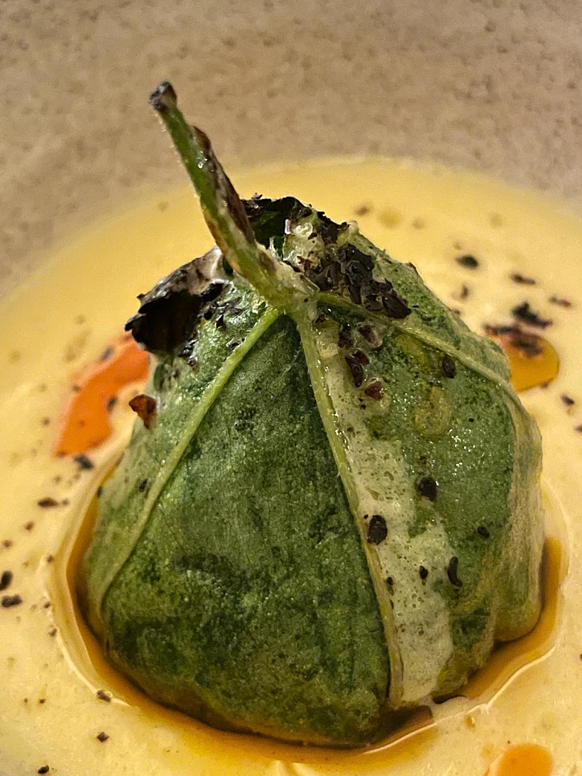 חובזה ממולאת בטן אינטיאס, צ'נה