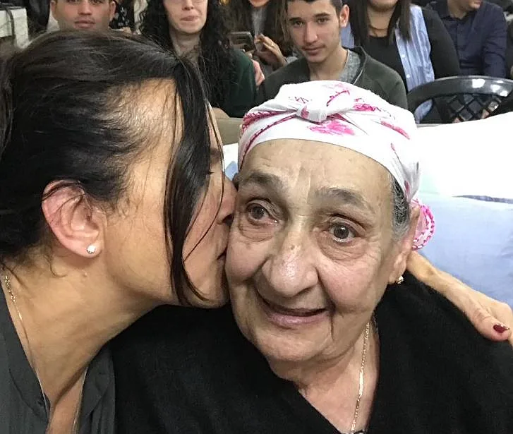 מרי פרץ וצופית גרנט