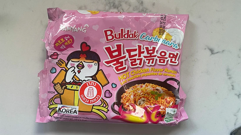 ראמן קרבונרה ועוף של Samyang