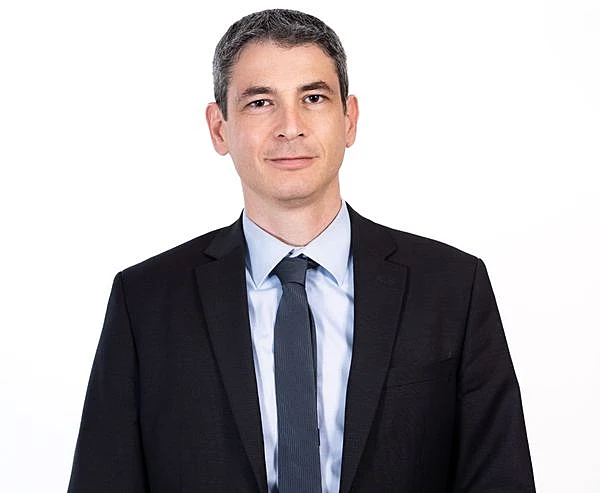 הוצאת דרכון רומני