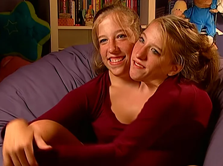Twins 3