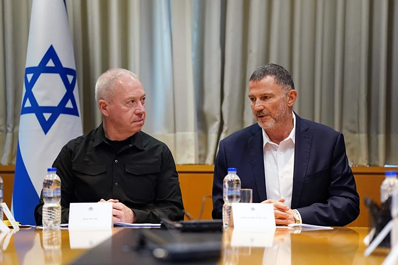 השר גלנט ויו"ר ועדת החוץ והביטחון אדלשטיין