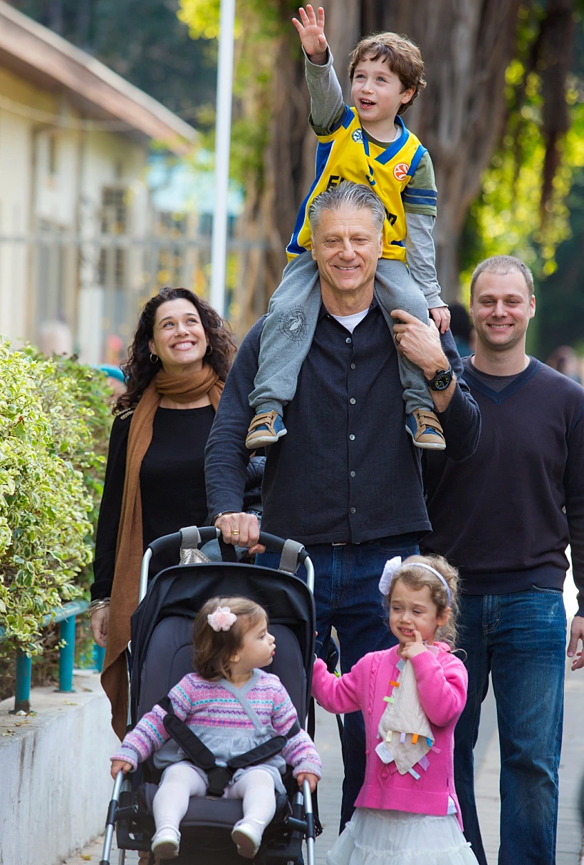 מיקי ברקוביץ' עם משפחתו, 2014