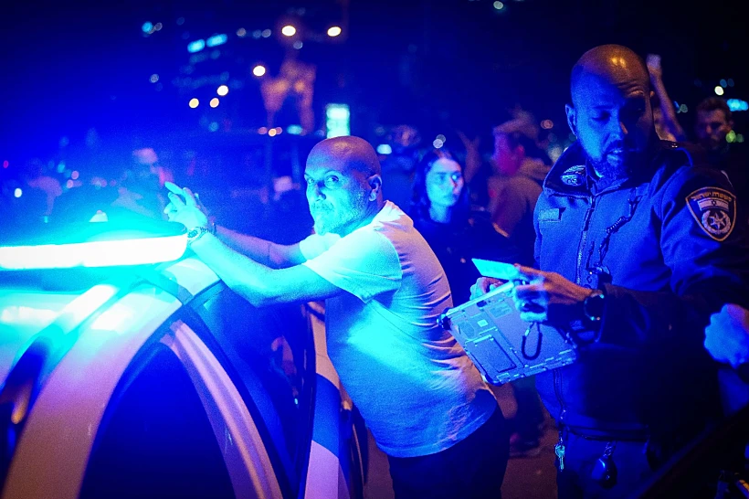 מעצרו של חיים סירוטקין, החשוד בדריסת המפגינים בתל אביב