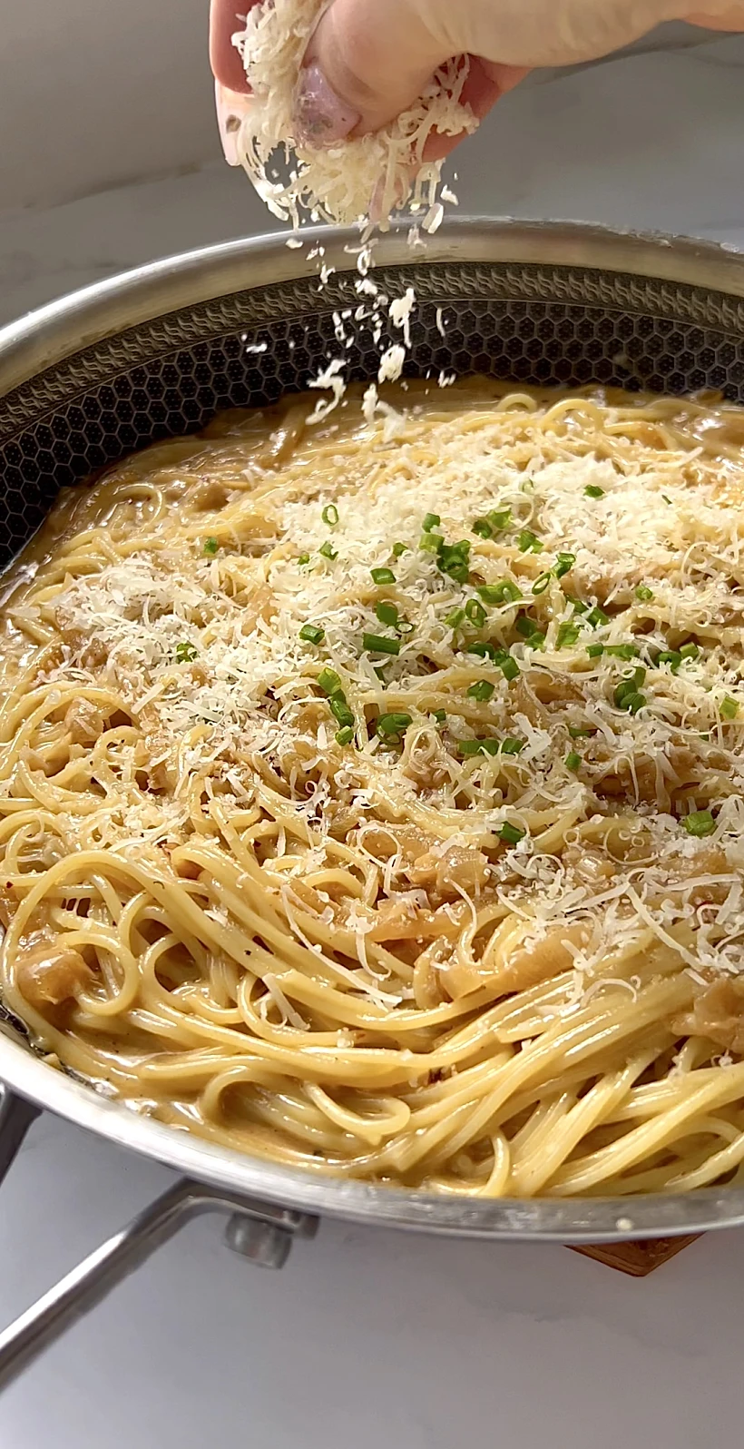 פסטה בבצלים מקורמלים