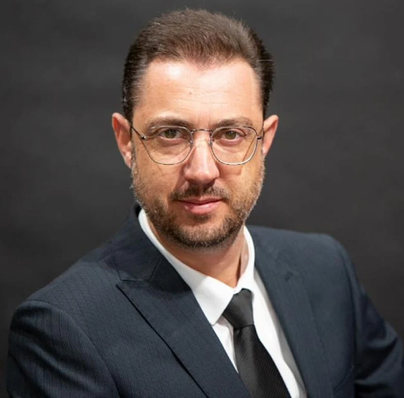 עו"ד חן הולנדר