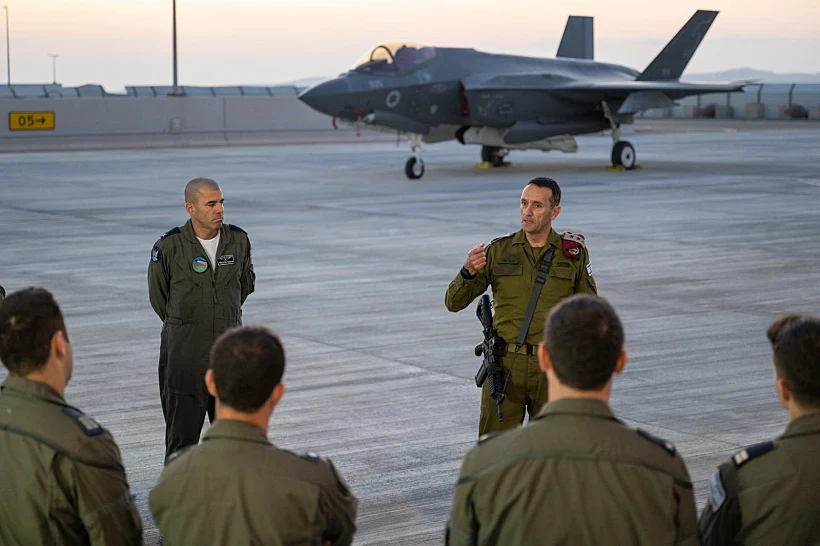 הרמטכ"ל הרצי הלוי בבסיס נבטים אחרי התקיפה האיראנית