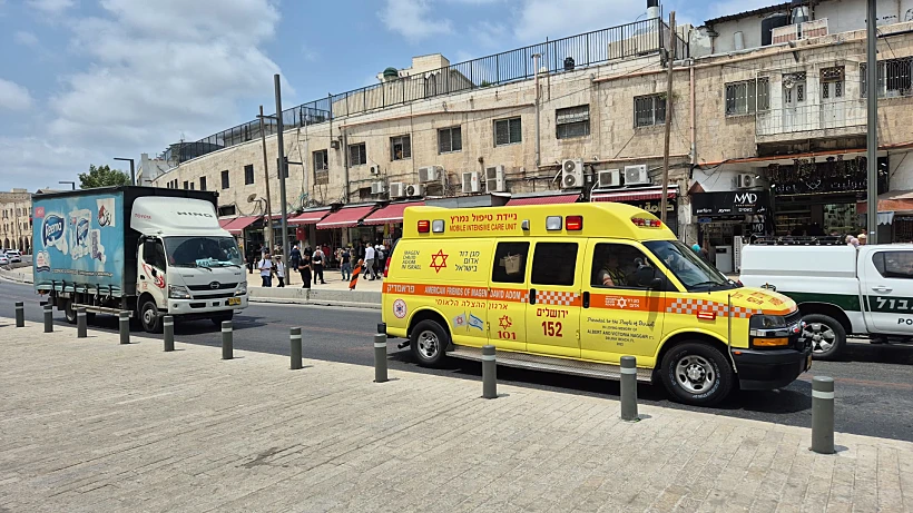 זירת הפיגוע בשער הפרחים בירושלים