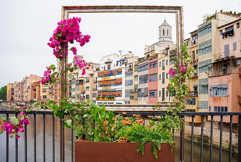 girona,פסטיבל הפרחים בחירונה שמתרחש בחודש מאי