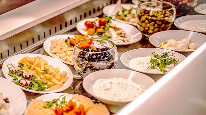 ארוחת בוקר במלון Bay View