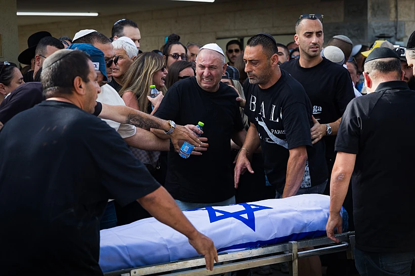 הלווייתה של עמית בוסקילה בבית העלמין בקריית גת