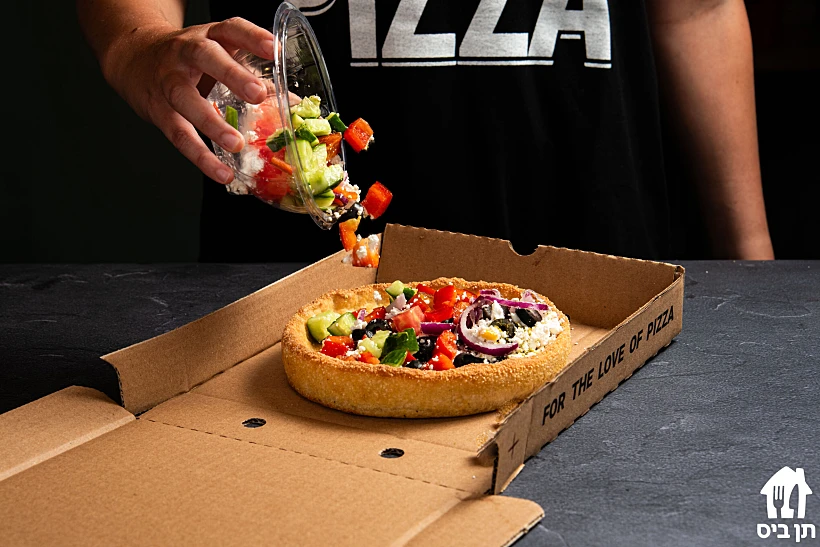 פיצה סלט פיצה האט