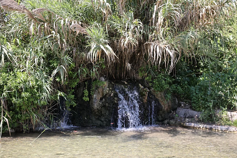 מפלון בגן לאומי עין יהודה