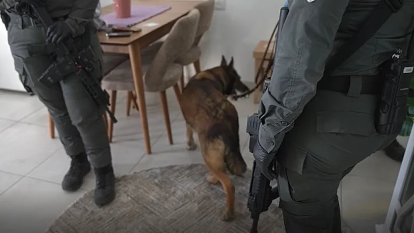 חיפוש בבית החשודים בסחיטת שחקן מכבי חיפה