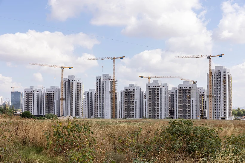 אתר בנייה בבאר יעקב