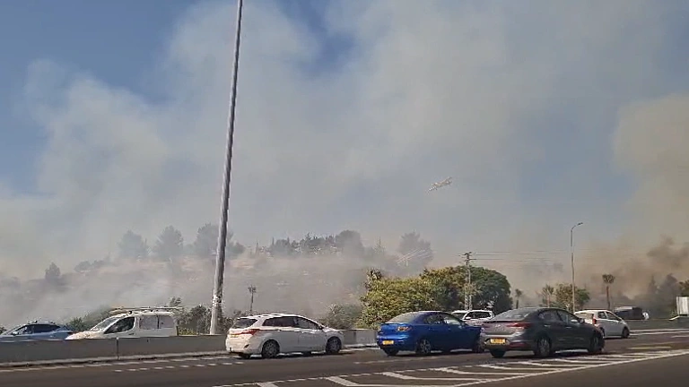 כבאות שריפה במחלף שורש